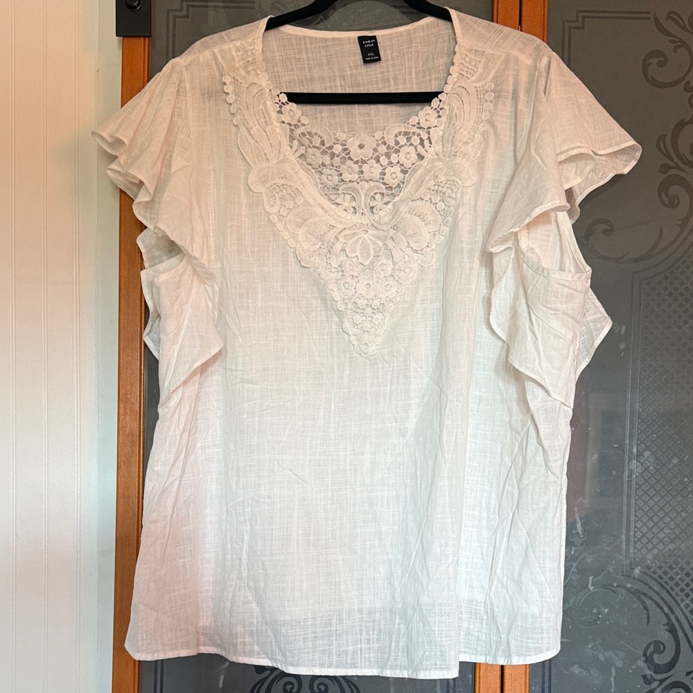 SHEIN White Ruffle Lace Blouse